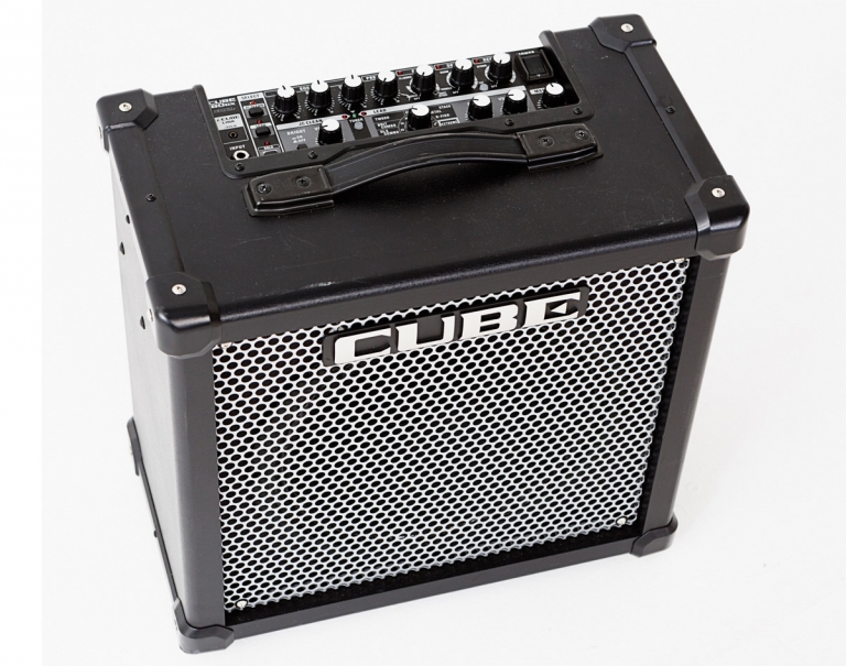 ROLAND CUBE DIGITAL MODELLING PRACTICE AMP